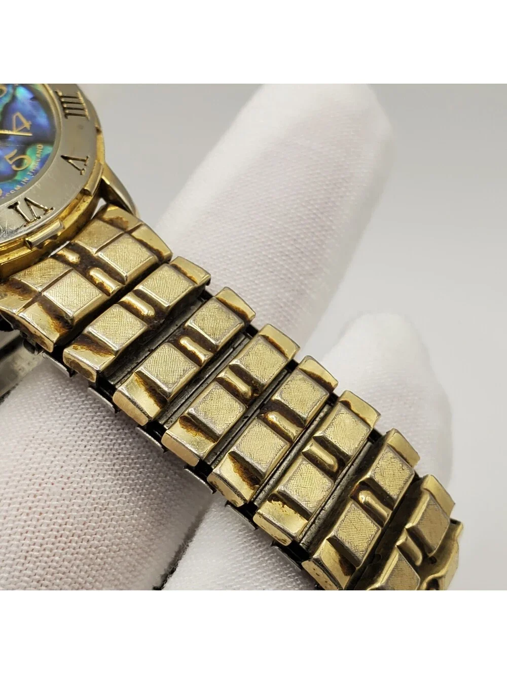 Ronica Watch Women 33mm Abalone MOP Dial Gold Tone Stretch Band New Battery